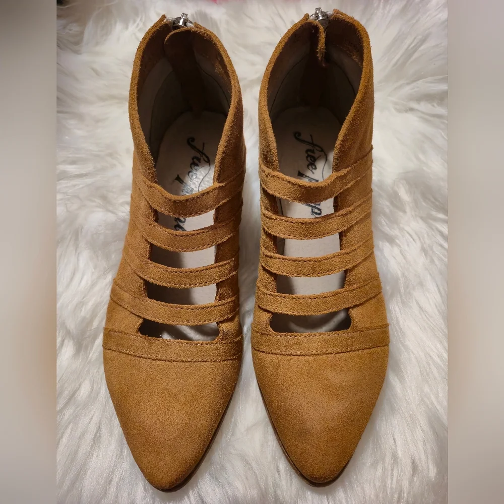 Free People Tan Suede Strappy Ankle‎ Boots